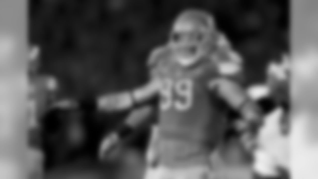 DL Cassius Marsh, UCLA