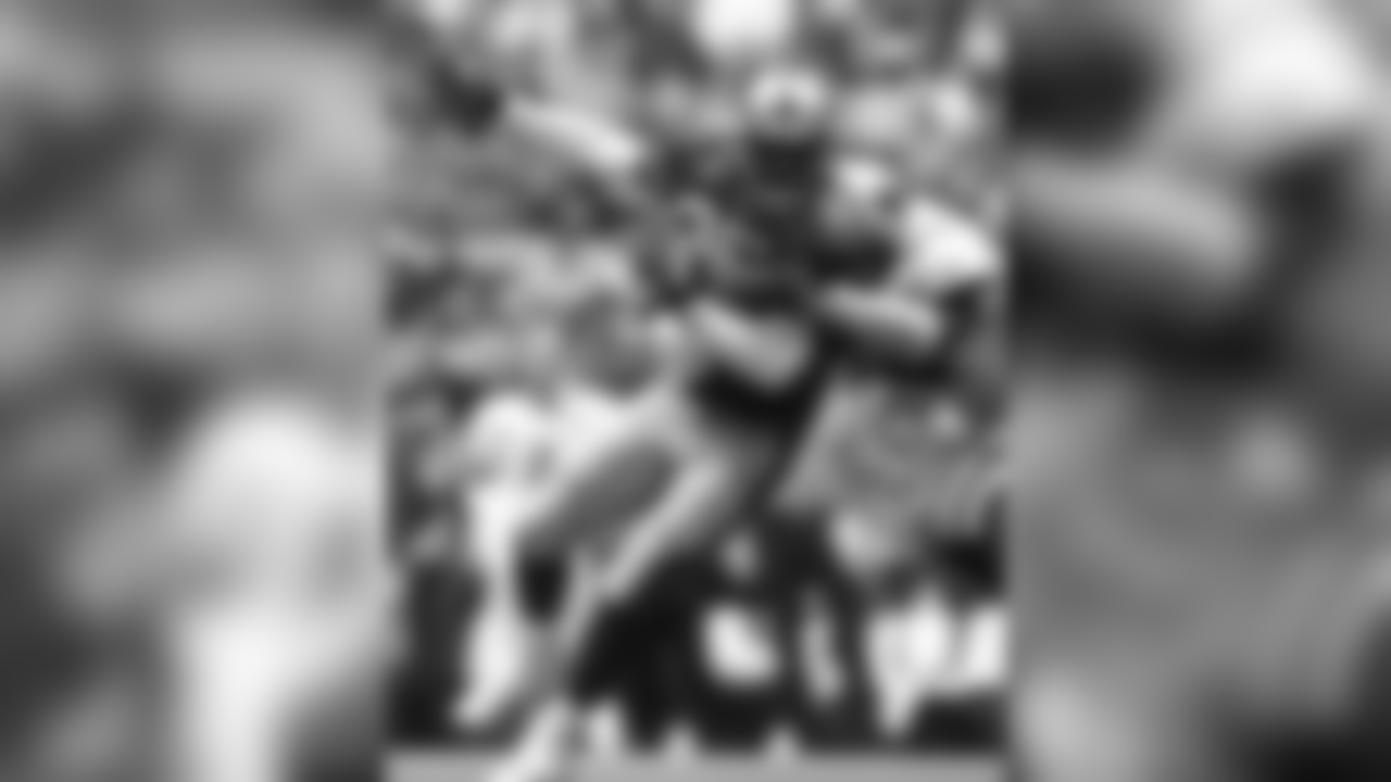 1999 -- RB Charlie Garner