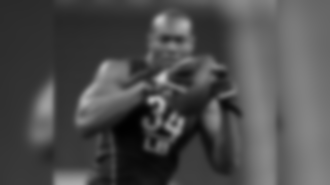LB Dekoda Watson