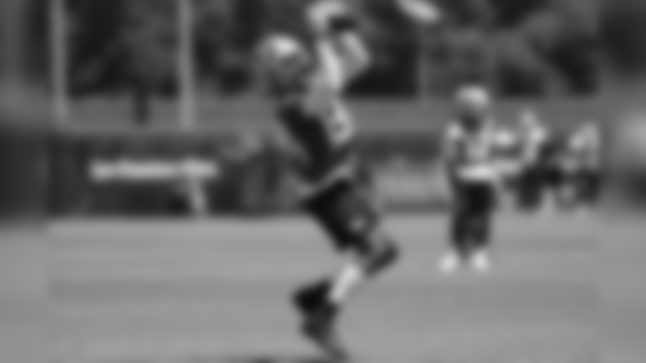 WR Richie James