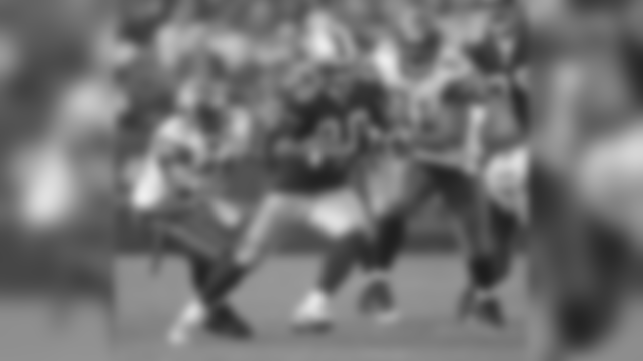 2002 -- 49ers running back Garrison Hearst.