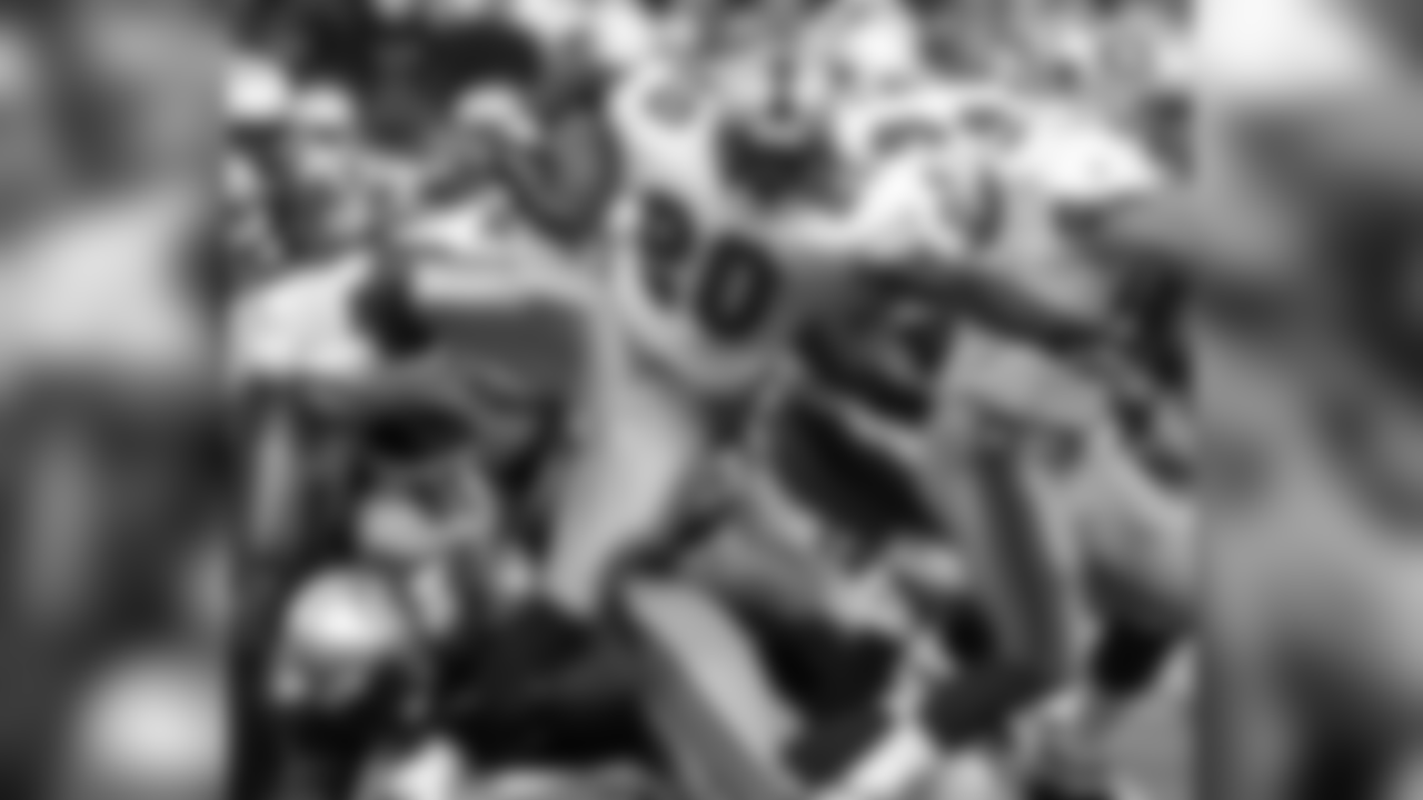 2001 -- 49ers running back Garrison Hearst.