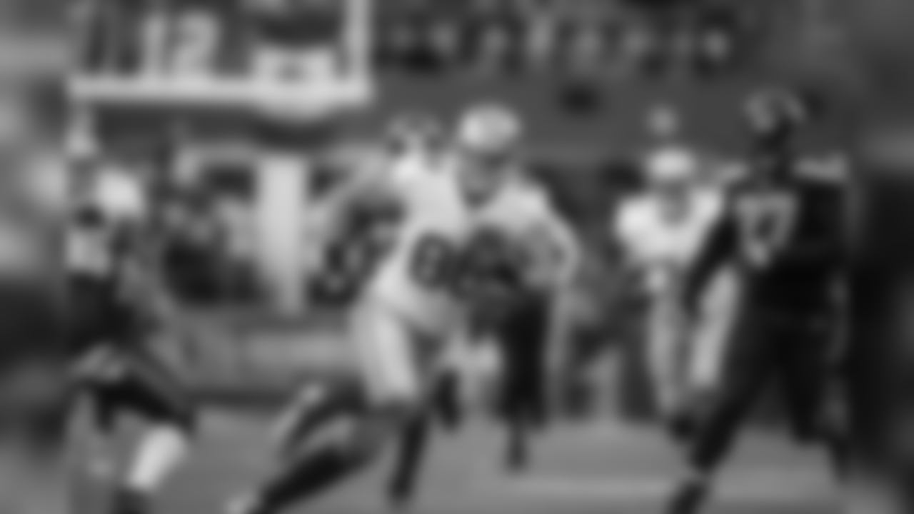 2015 -- 49ers tight end Garrett Celek
