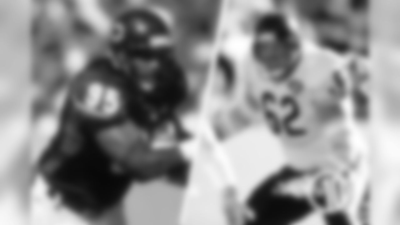 1983 eighth round Richard Dent and Mark Bortz. The Bears landed the steal of the 1983 draft in Hall of Famer Richard Dent as well as a long-time starting guard in Mark Bortz in the eighth round.