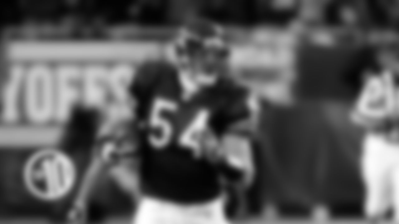(2) Brian Urlacher
In 13 seasons with the Bears, the Hall of Fame middle linebacker generated 22 interceptions, 15 fumble recoveries and 11 forced fumbles.