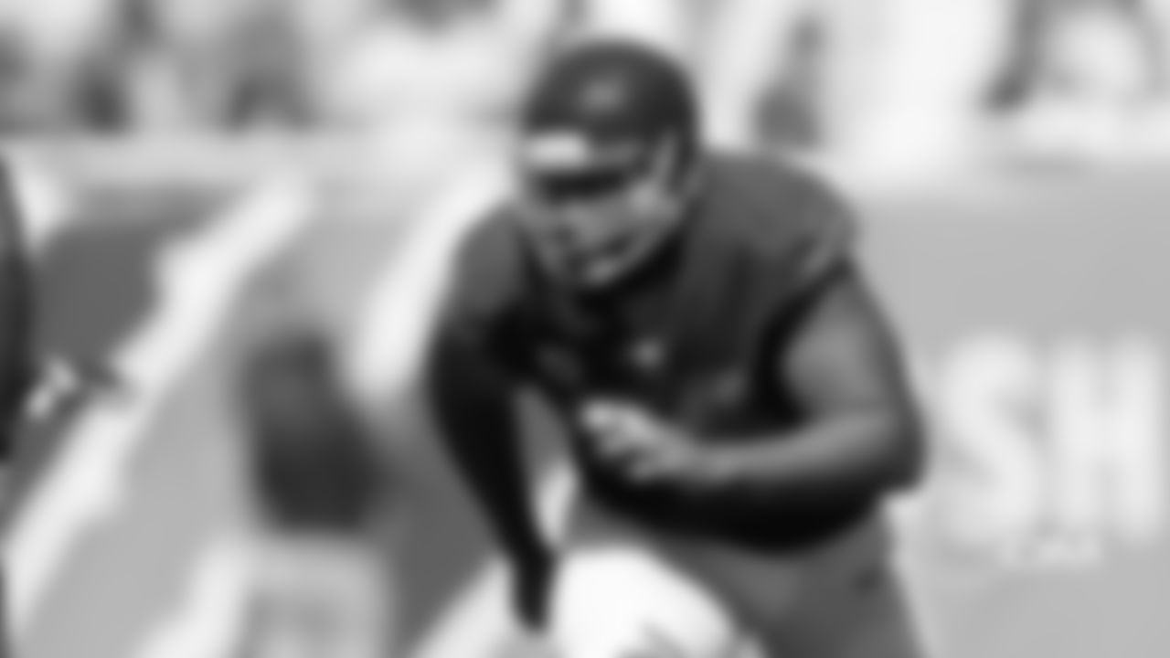DE Akiem Hicks
