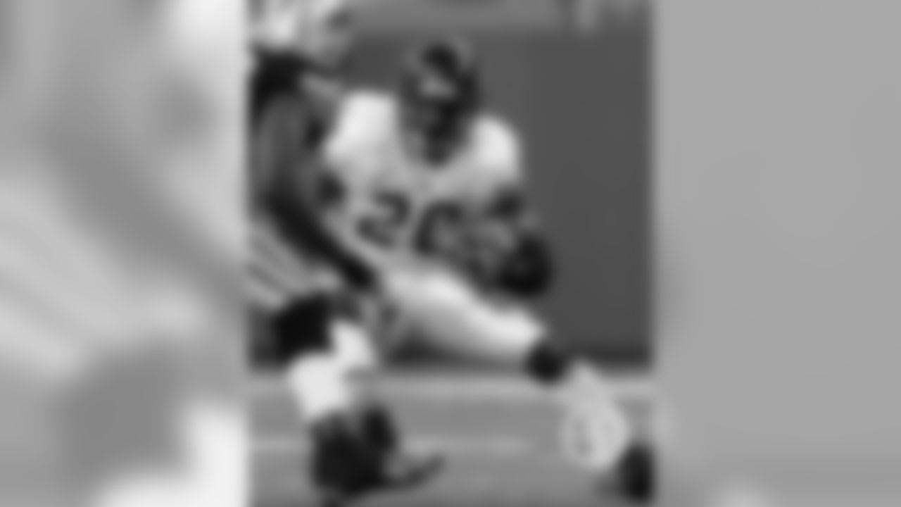 5. Thomas Jones - 2004-2006. 513 yards in 6 games versus Detroit.