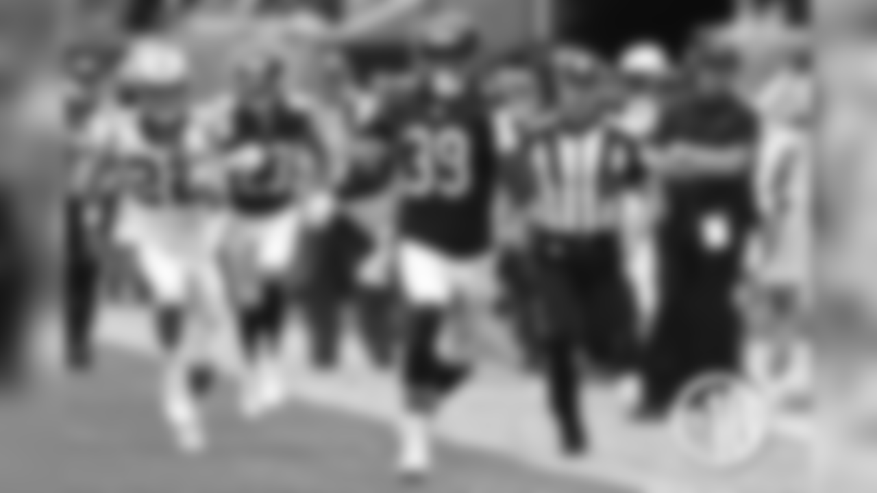 With both a fumble recovery and interception, Jackson became the first player in NFL history with two defensive scores of more than 75 yards in a game.