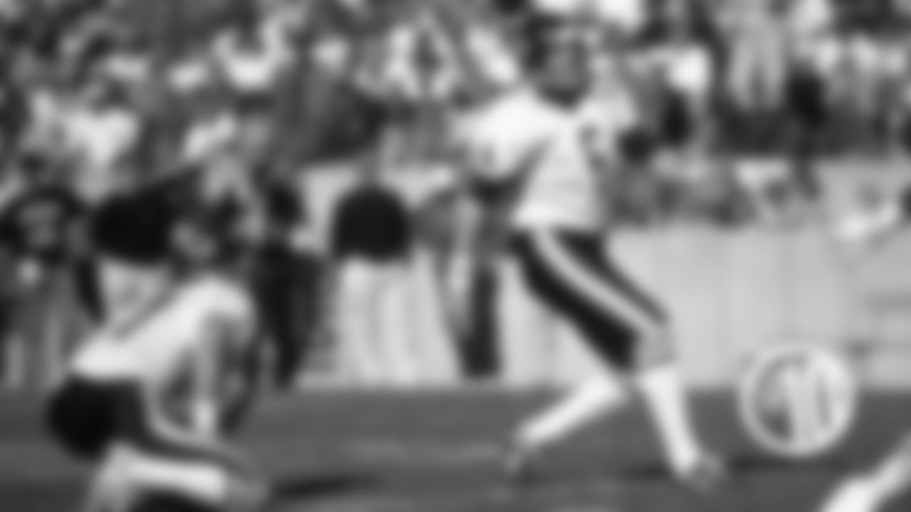 7) Bears 26, Packers 24
Nov. 8, 1987 in Green Bay
Bad blood between the longtime rivals had reached epic proportions during the mid-1980s after the Packers fueled the ill will with a series of infamous cheap shots.
Kevin Butler provided sweet revenge with a game-winning 52-yard field goal as time expired. Butler later said, “That was the most exciting kick I had as a Chicago Bear, strictly because of where we were at, the intensity and the rivalry. I made my scar in every Packer that day.”