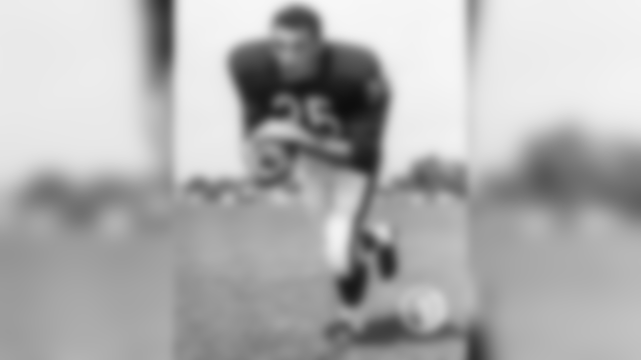 5. (tie) Rick Casares (13). Casares played with the Bears from 1955-64 and was the franchise's all-time leading rusher with 5,657 yards until Walter Payton broke his record.