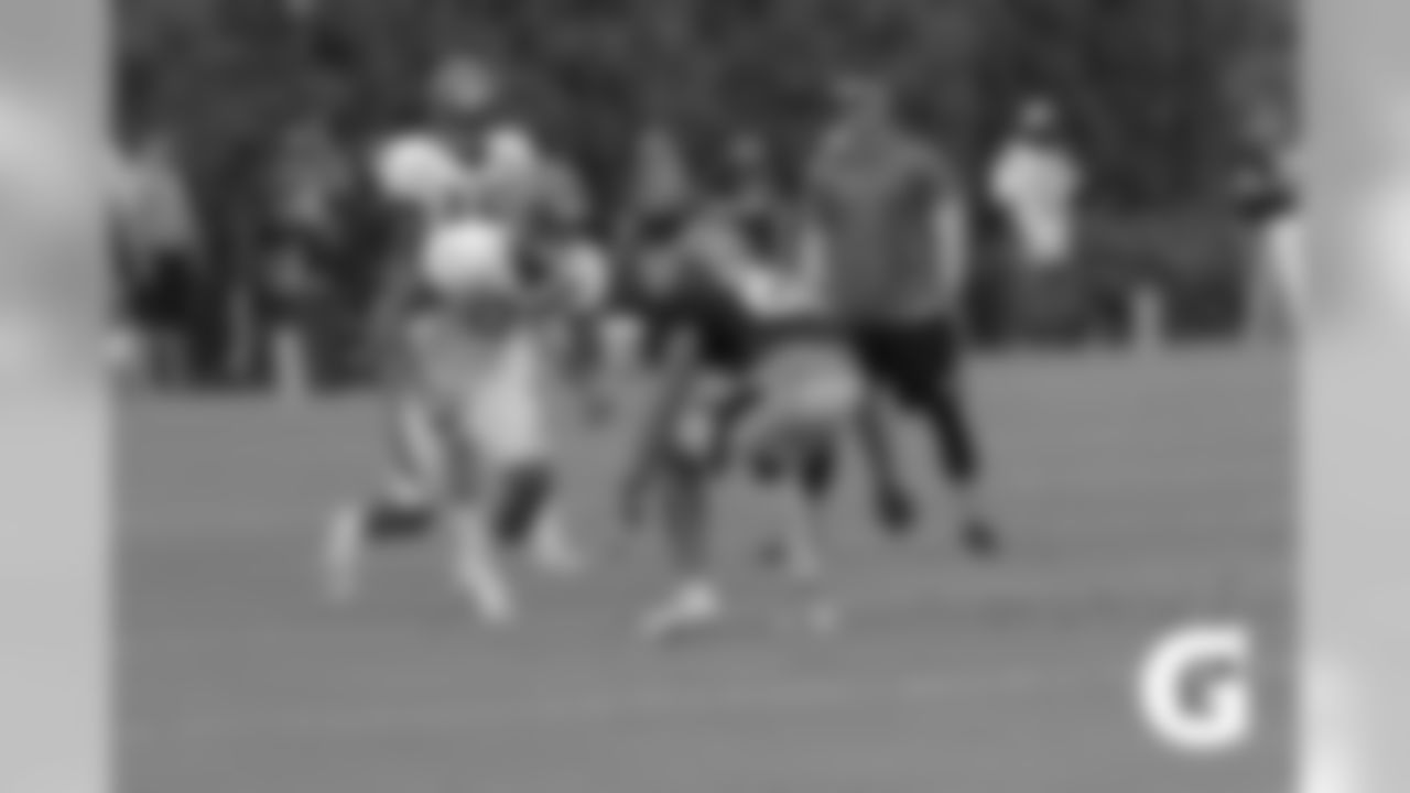 GATORADE-180806-Training_Camp-BoydT_vs_Russell_Drills