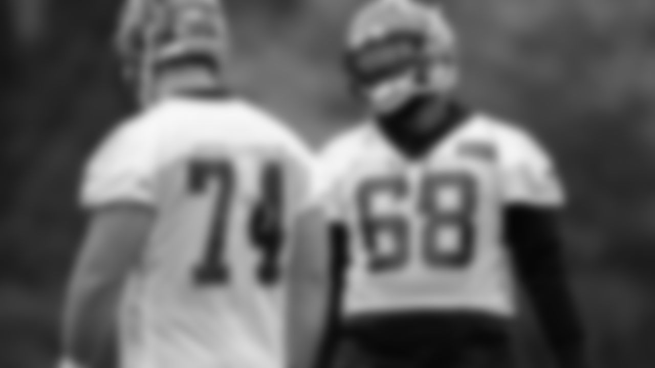 OT Kethan Sutherland and OT Bobby Hart