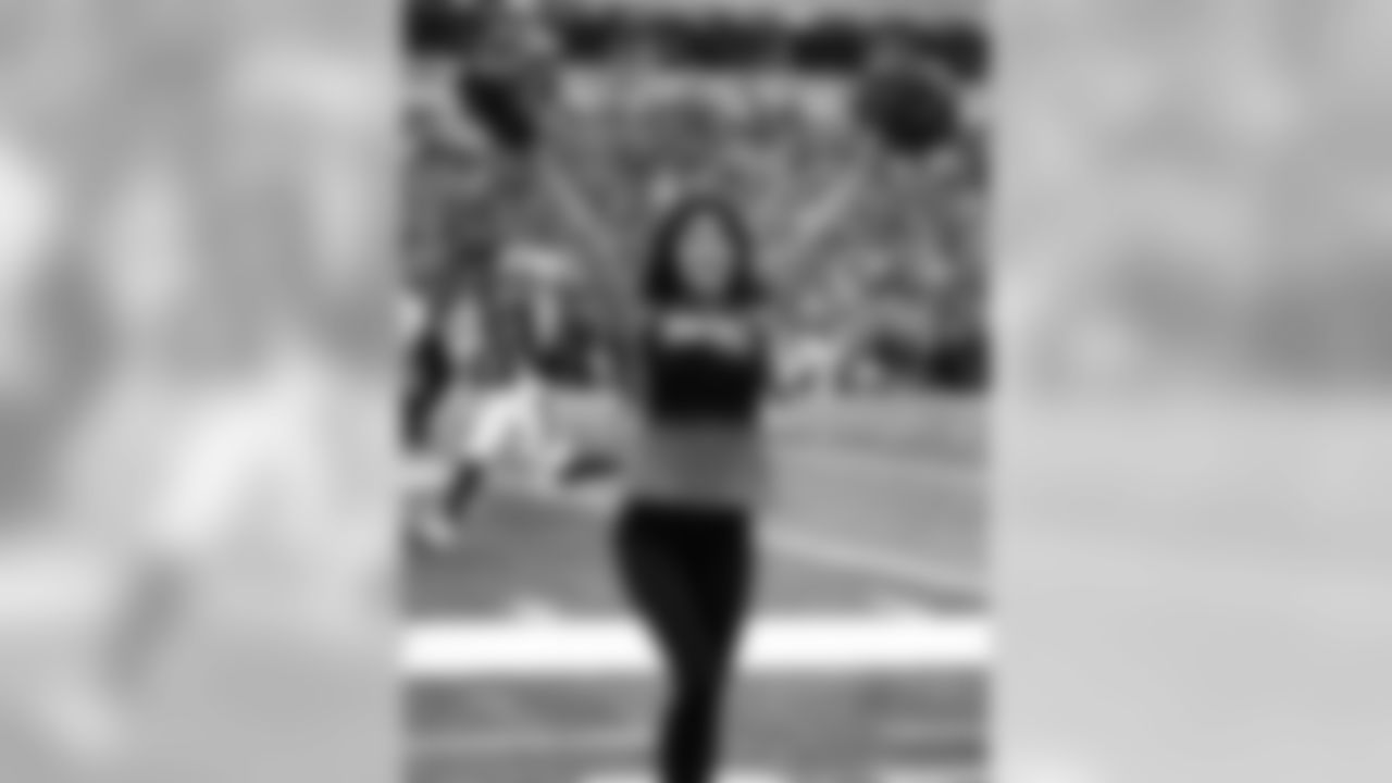 181216-Ben-Gals_Cheerleaders (30)