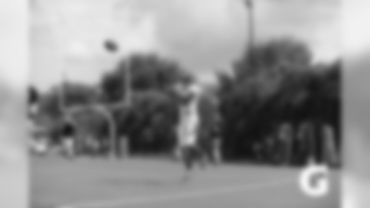 GATORADE-180806-Training_Camp-Malone_Endzone_Catch