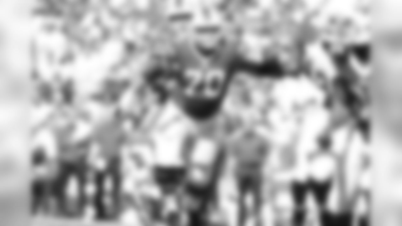 Center Eric Wood (No. 70) - 2016