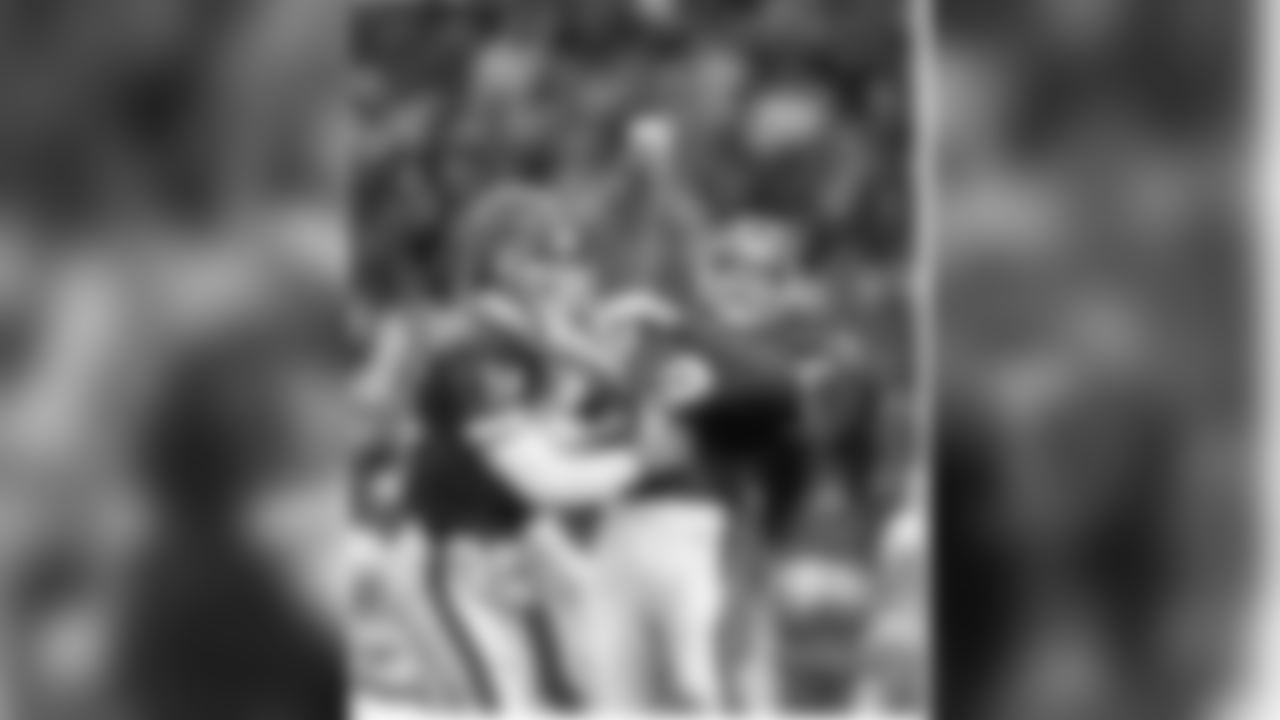 Christie, Steve comeback kick 1-3-93