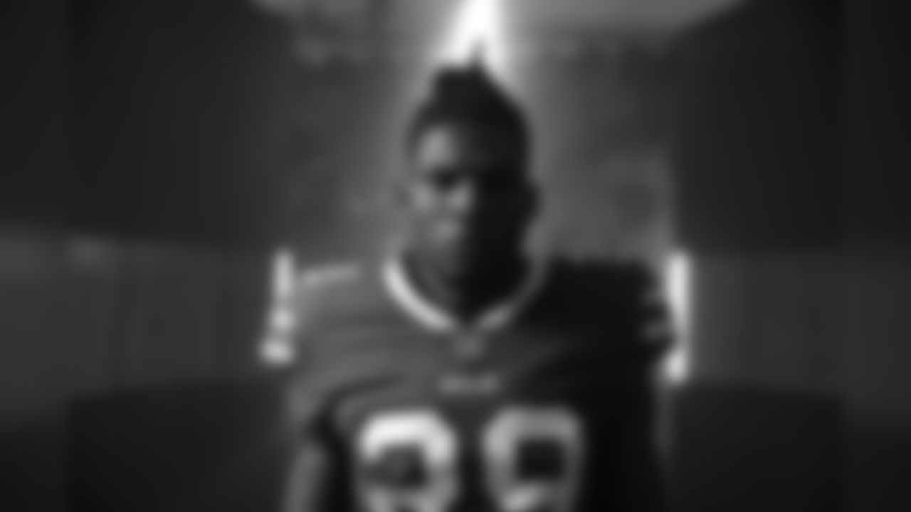 S Siran Neal (29)
