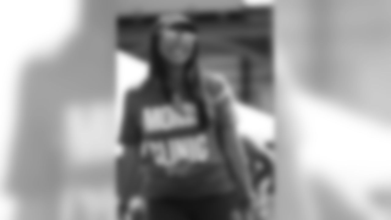 Buffalo Bills Mom's Clinic
Photo by Sara Schmidle
August 12 2018