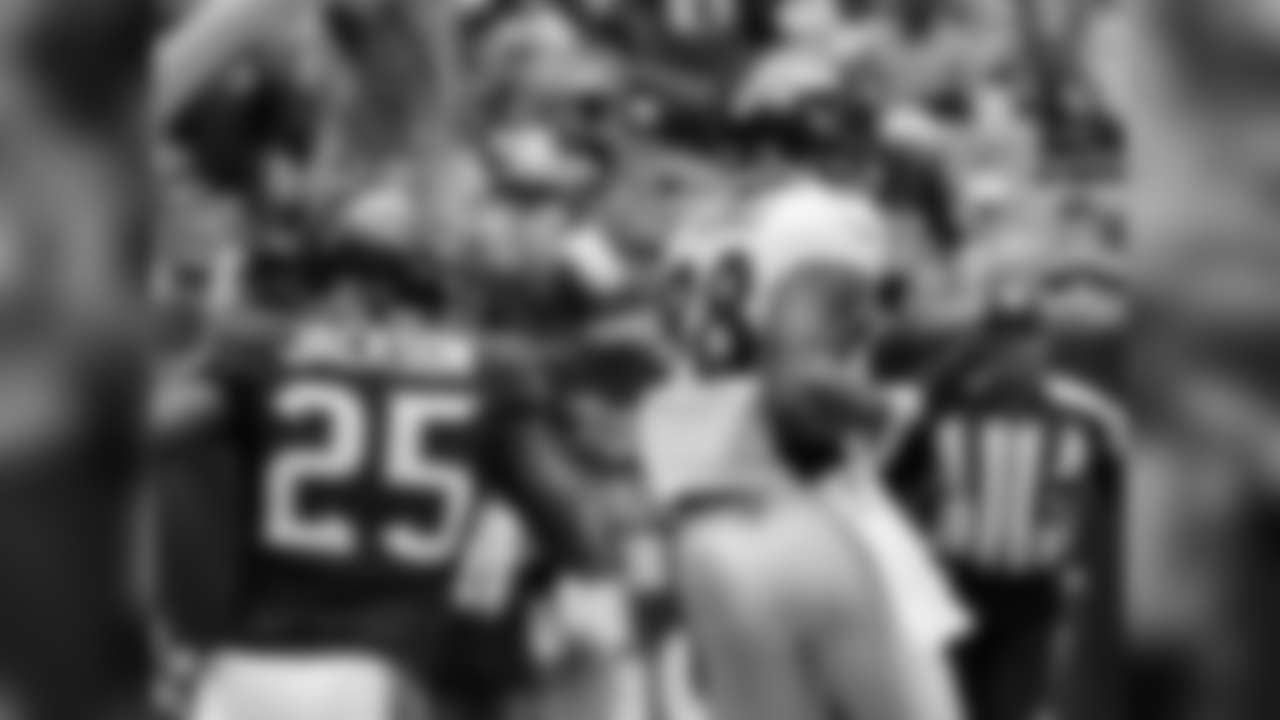 After the Texans answered with a field goal of their own, the Broncos regained the lead in the second quarter off a 36-yard Demaryius Thomas touchdown from QB Peyton Manning.