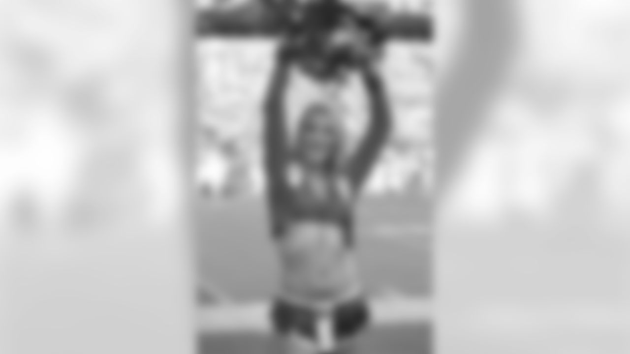 Denver Broncos, DBC, Cheerleaders Morgan