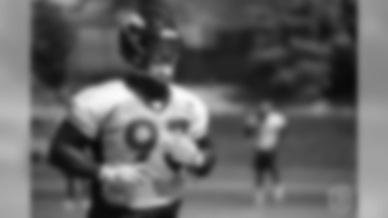 defensive tackle DeShawn Williams (93) jogs off the field at the ninth day of OTAs on June 6, 2018 at UCHealth Training Center.