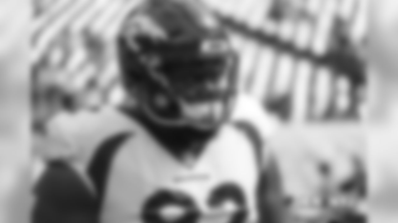 Zach Kerr during pregame warmups before the Broncos' Week 5 game against the New York Jets at MetLife Stadium on October 7, 2018.