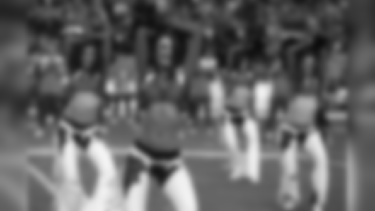 DBC, Cheerleaders, Nikki