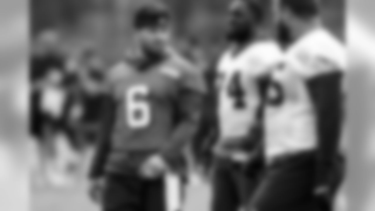 Quarterback Baker Mayfield (6) during the ninth practice of OTAs on May 30, 2019.