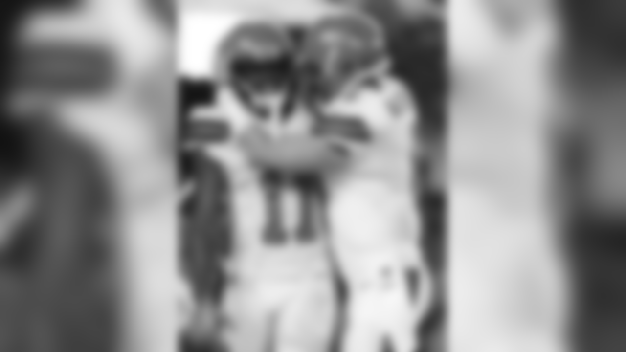 Cleveland Browns quarterback Baker Mayfield (6) celebrates with Antonio Callaway (11) after they connected for a touchdown during the second half of a preseason NFL football game against the New York Giants, Thursday, Aug. 9, 2018, in East Rutherford, N.J. (AP Photo/Adam Hunger)