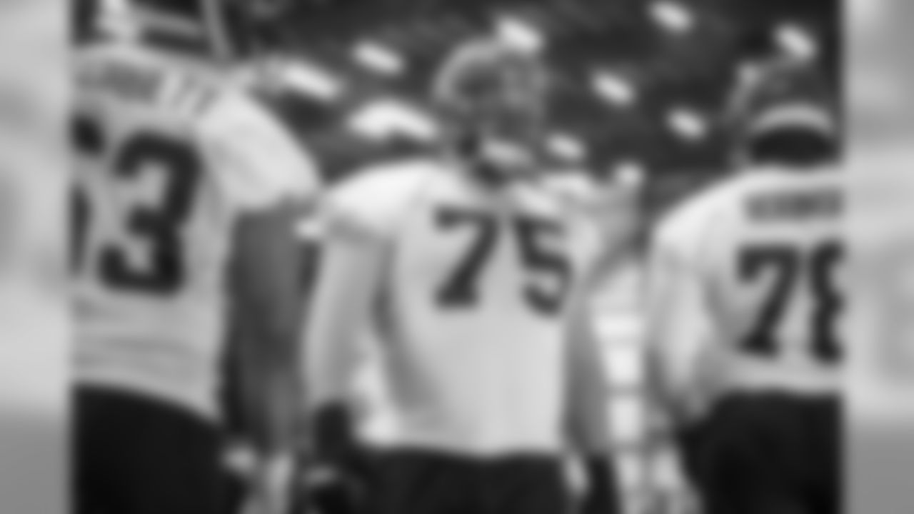 Offensive guard Joel Bitonio (75) during the last day of minicamp on June 6, 2019.