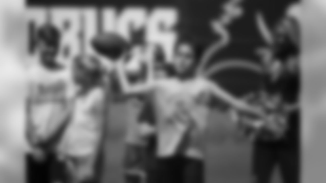 190517_KZ_JrBucsFieldDay_050
