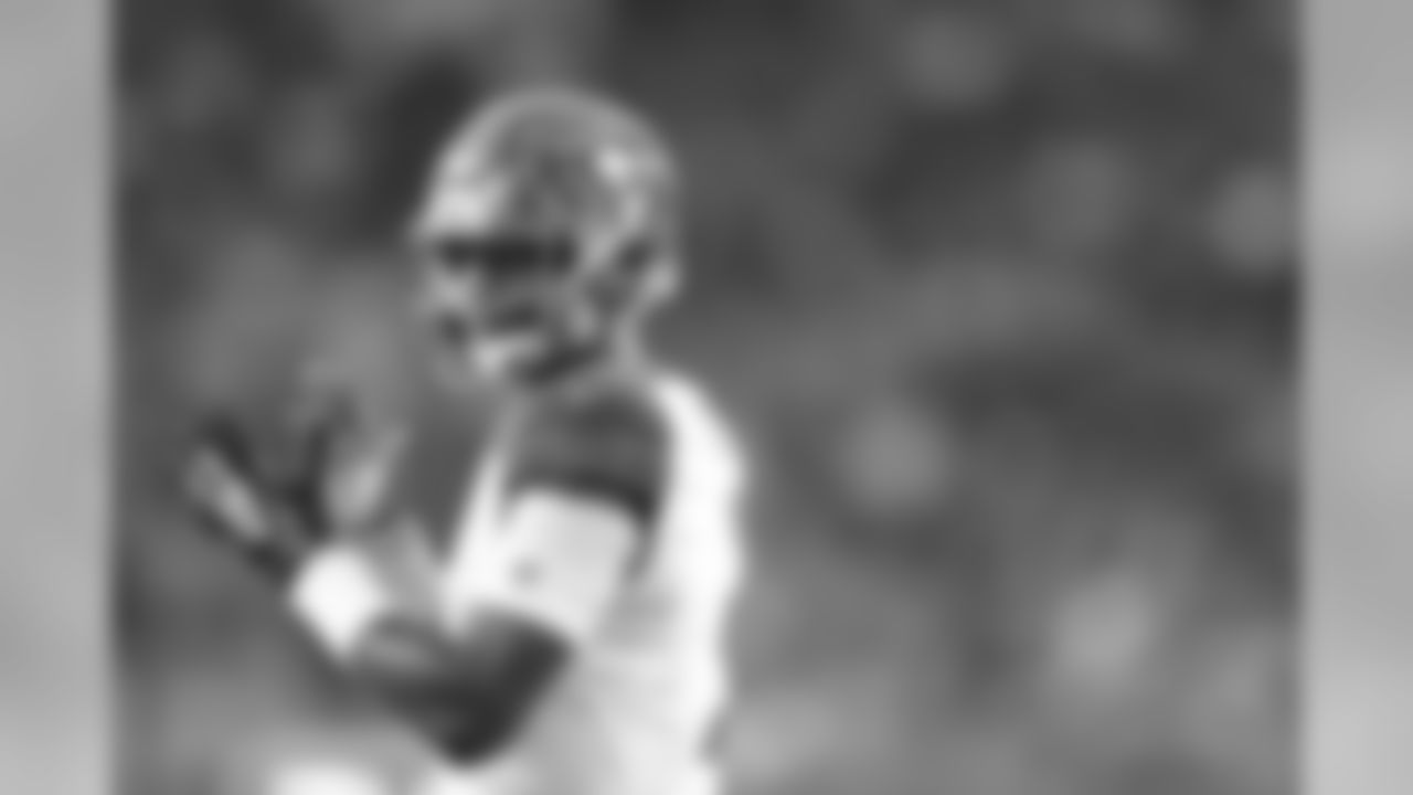 QB Jameis Winston #3