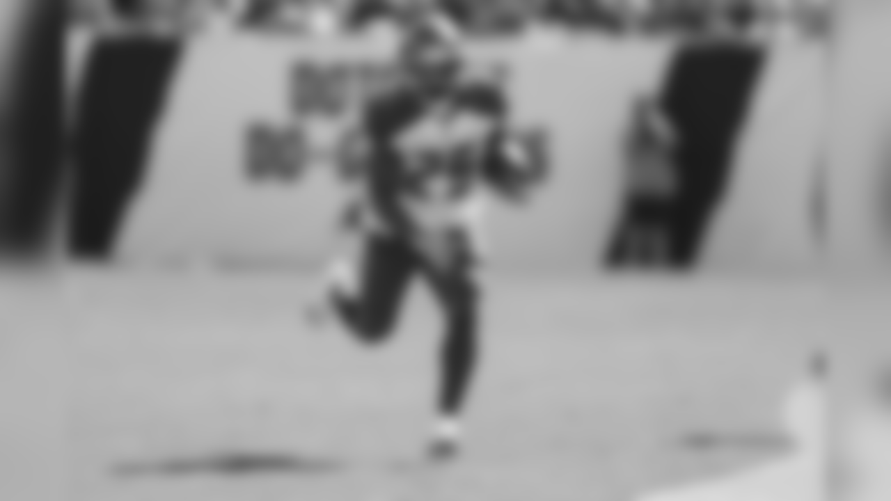 RB Peyton Barber, No. 25