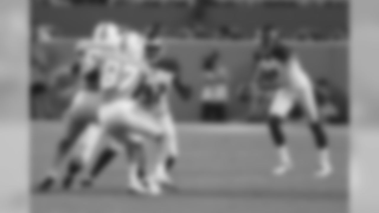 Bucs vs. Dolphins
