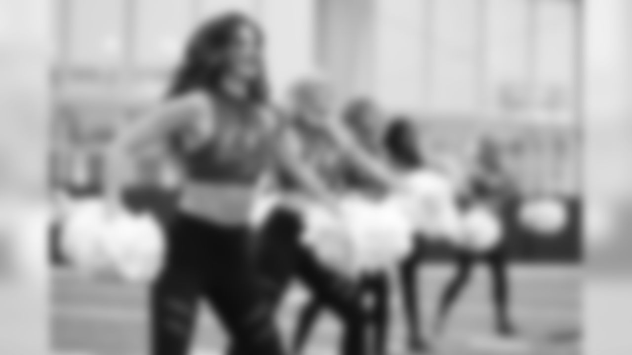 180913_KZ_Cheer_Practice_0019
