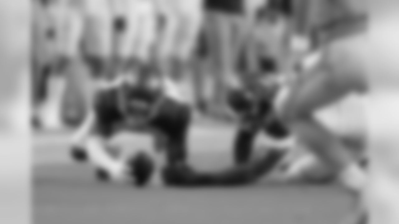 S Isaiah Johnson, No. 39
