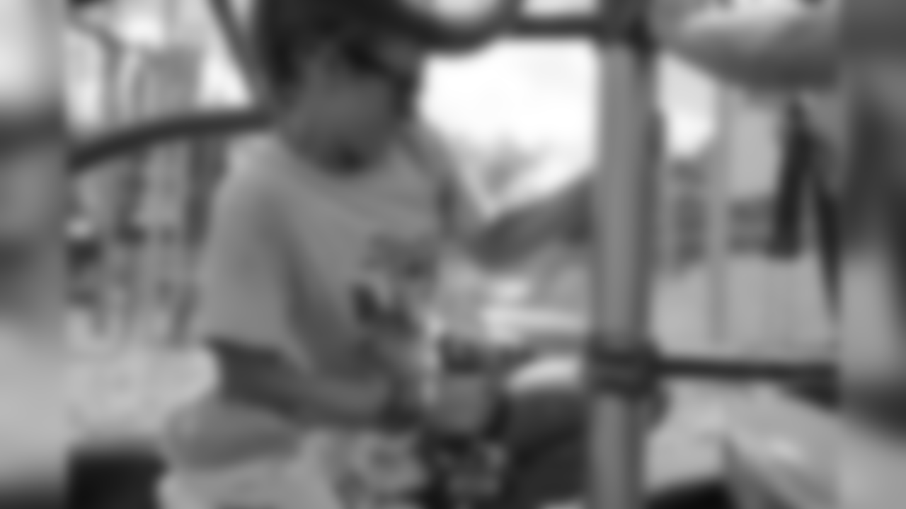 190510_MC_BucsDayOfServiceWEB_0093
