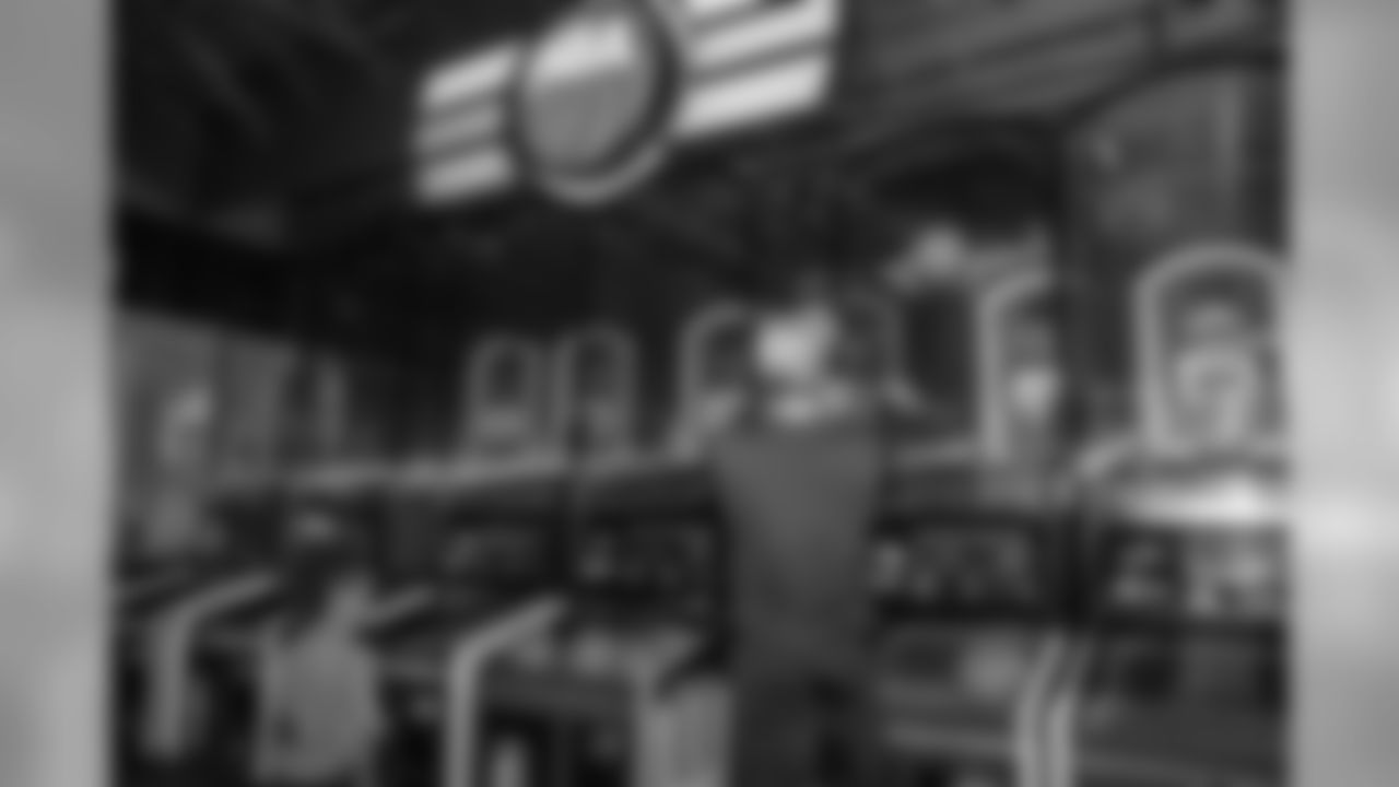 181209_GL_JEWeb_003