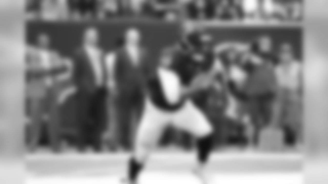 #10 WR Cecil Shorts