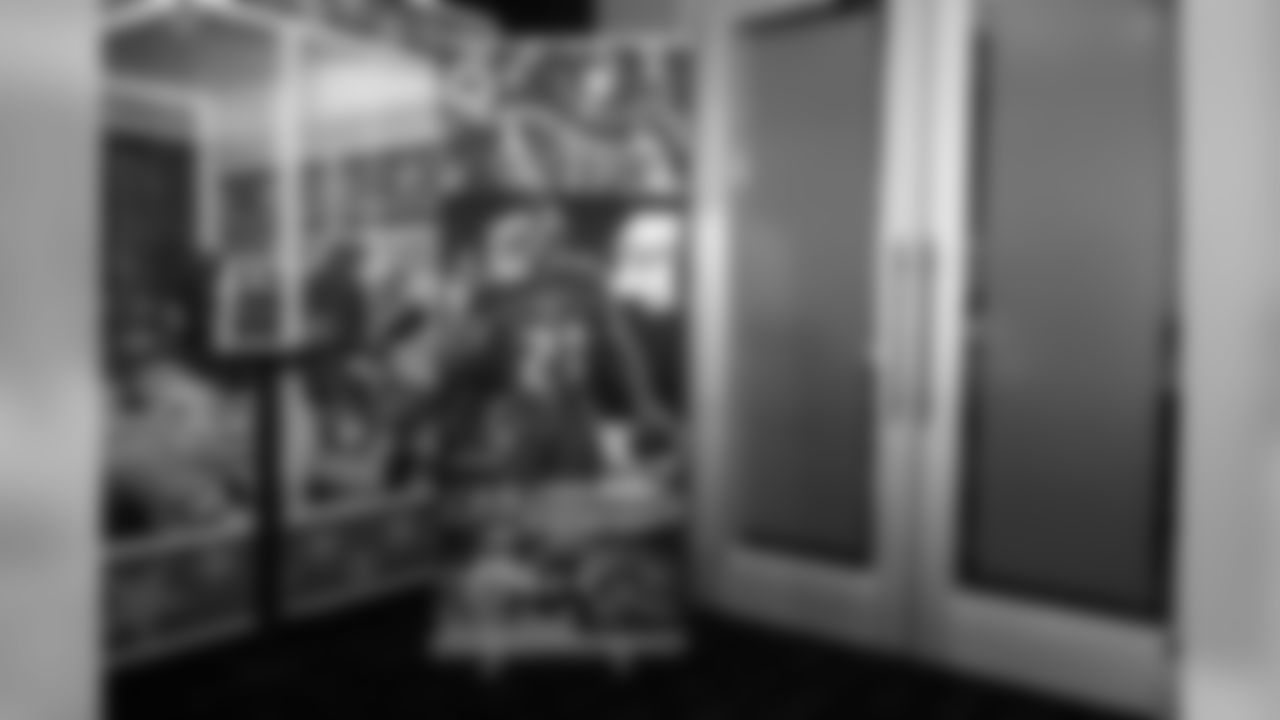 181209_GL_JEWeb_001