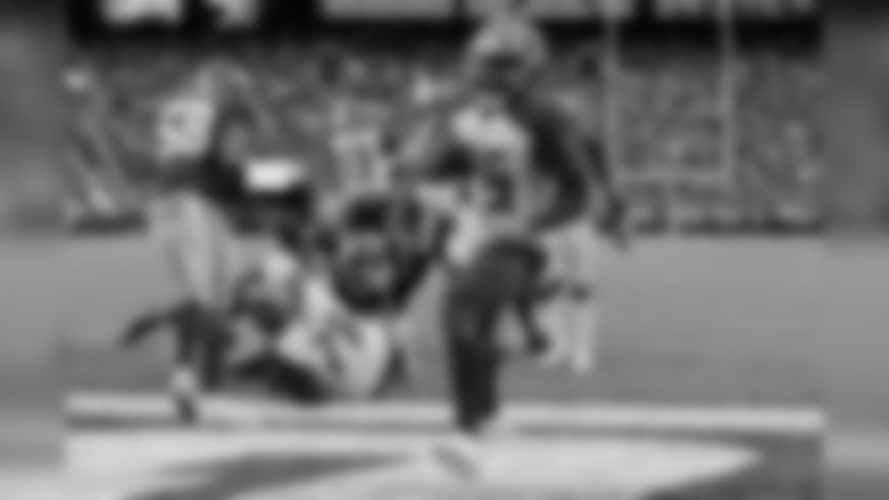 RB Peyton Barber, No. 25