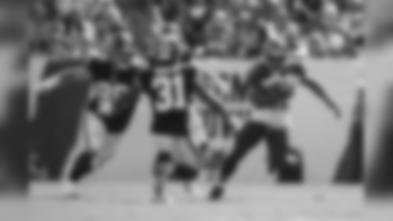 RB Jacquizz Rodgers, No. 32