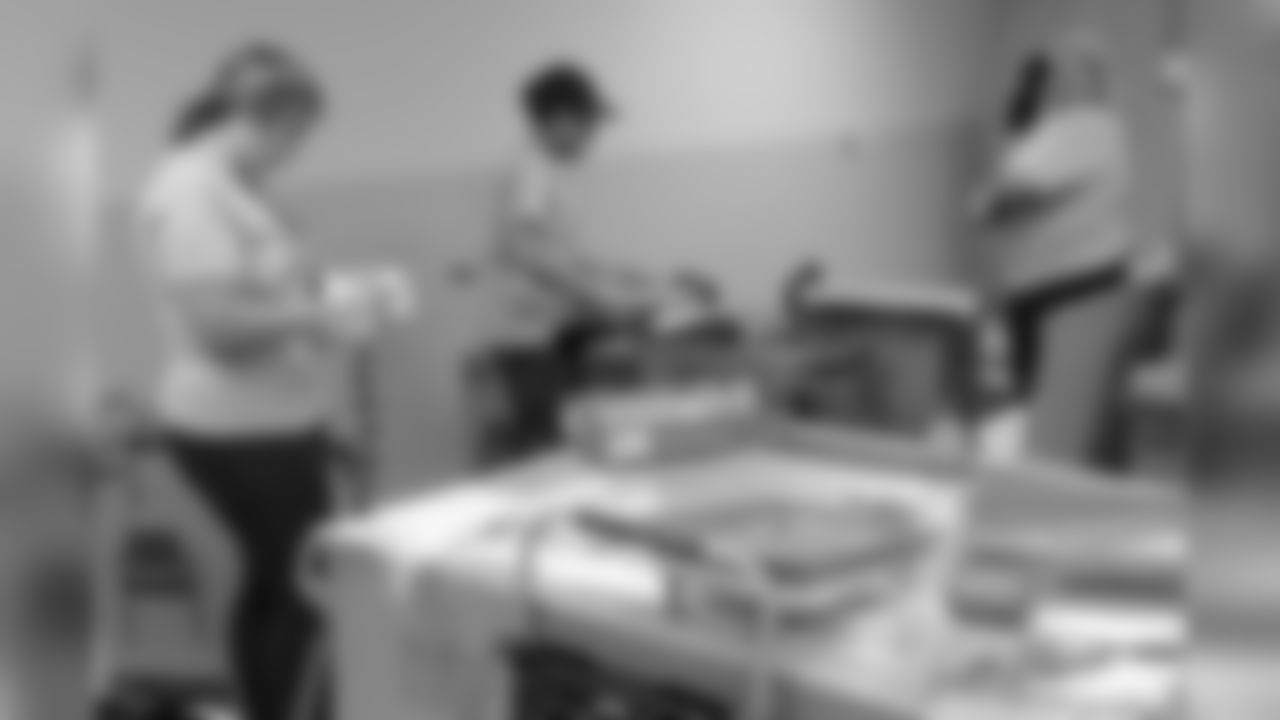 190510_MC_BucsDayOfServiceWEB_0042