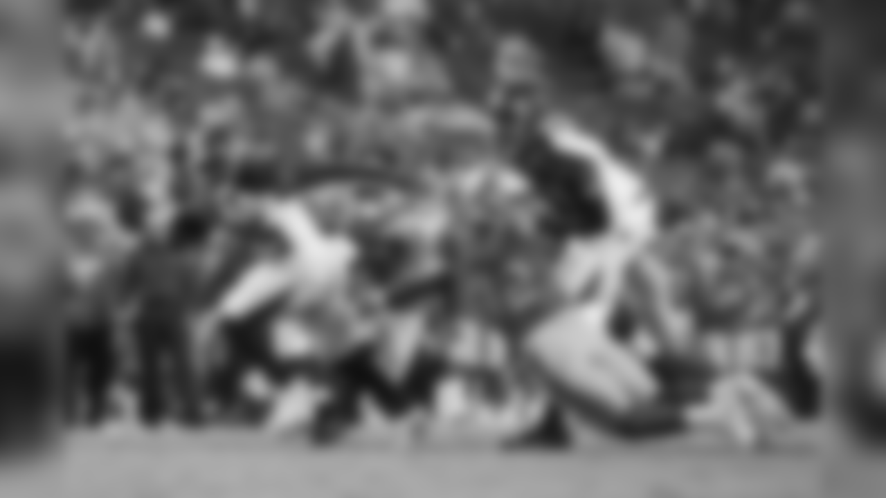 RB Peyton Barber, No. 25