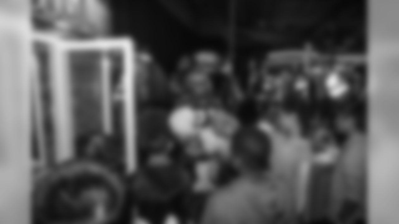181209_GL_JEWeb_060