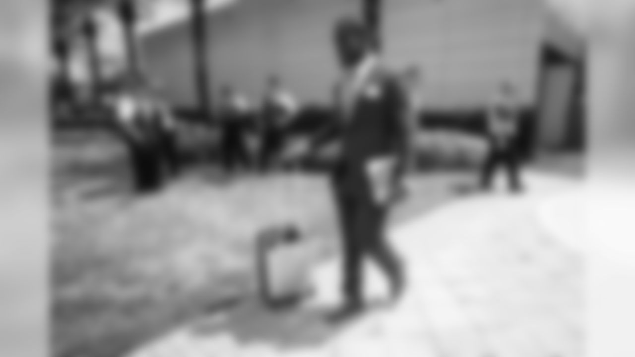 180908_KZ_Bucs_Saints_Travel_0037