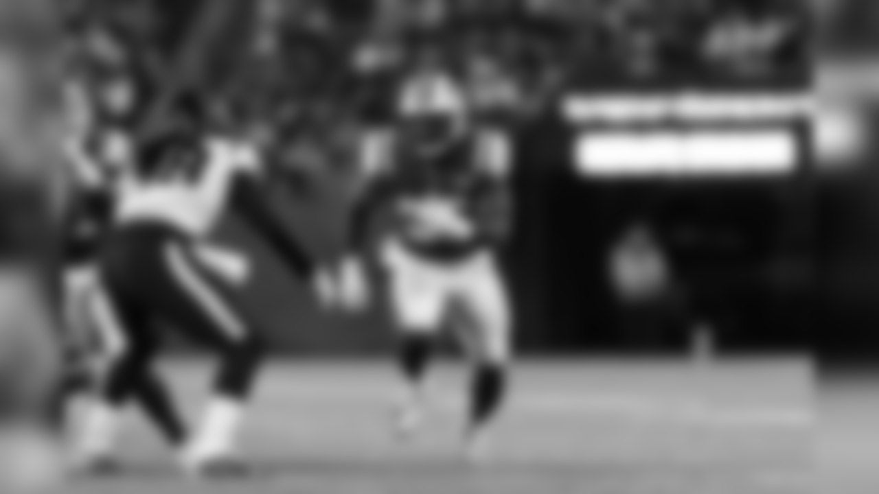 OLB Kevin Pierre-Louis