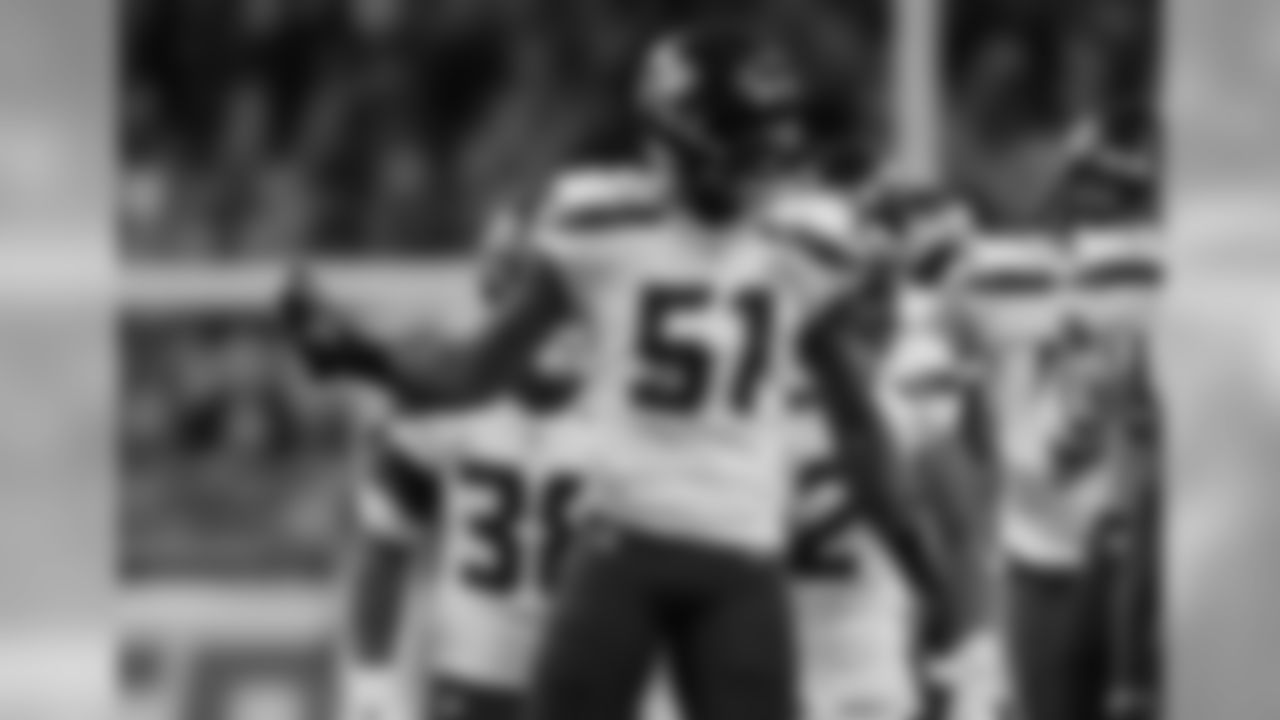 Linebacker Barkevious Mingo