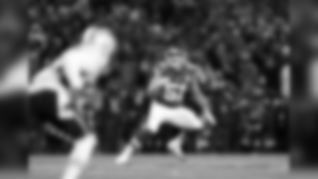 OLB Frank Zombo