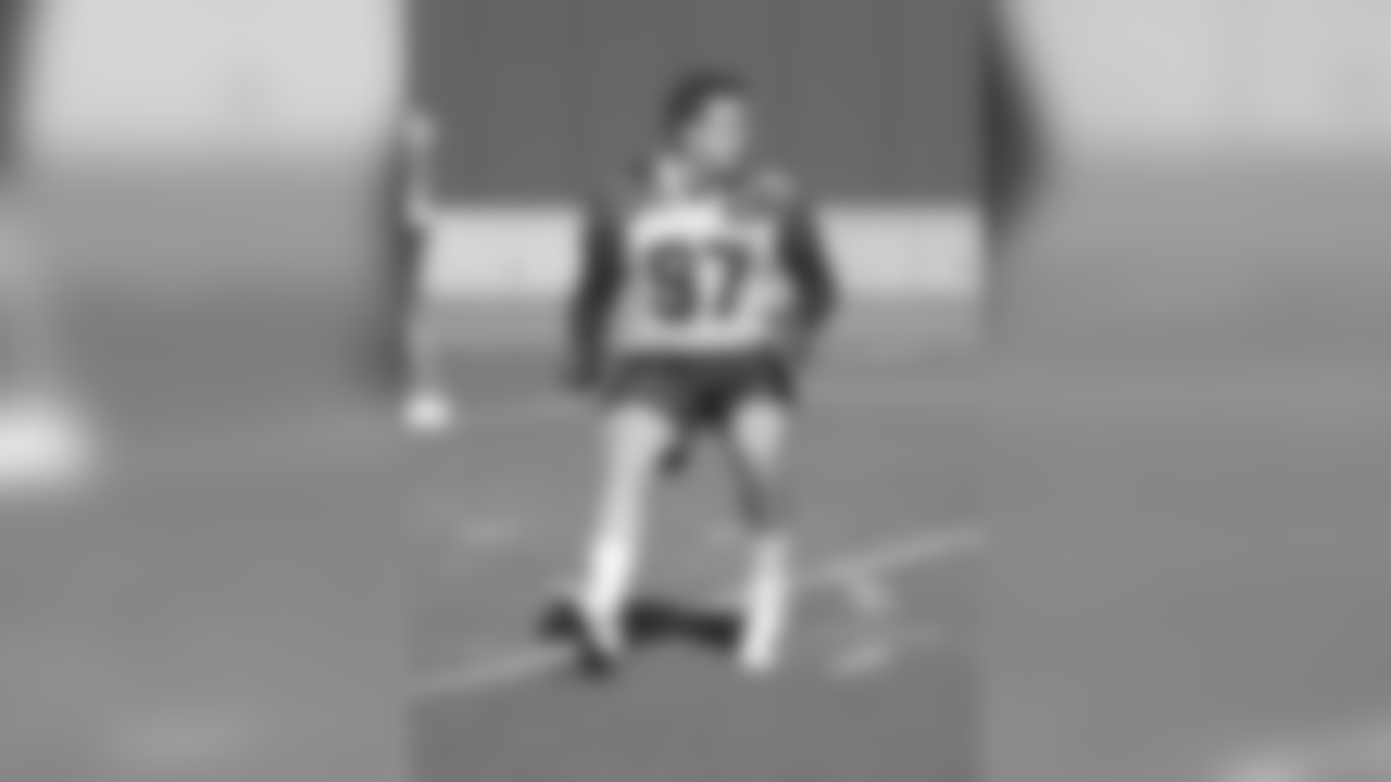 DE Zach Allen